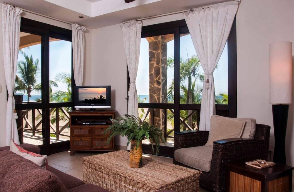 Bahia Encantada Beach Front Proyect, Jaco Paradise Экстерьер фото